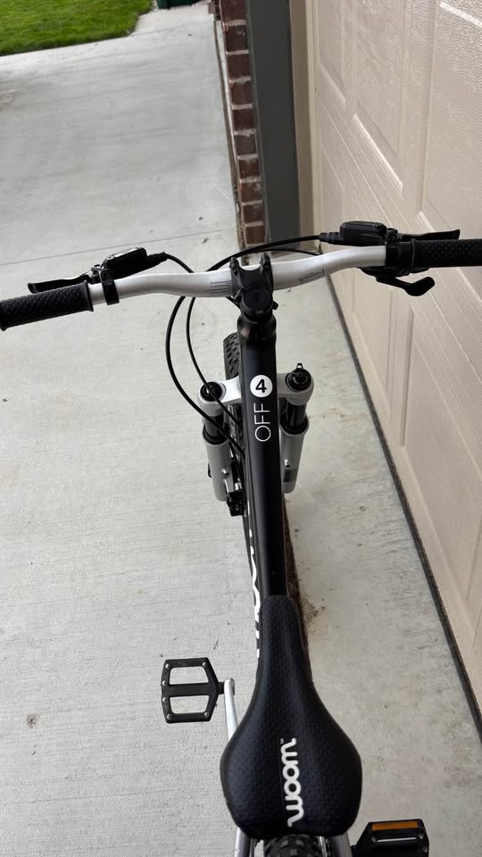 Woom OFF AIR 4 Kid’s Mountain Bike (20 inch)