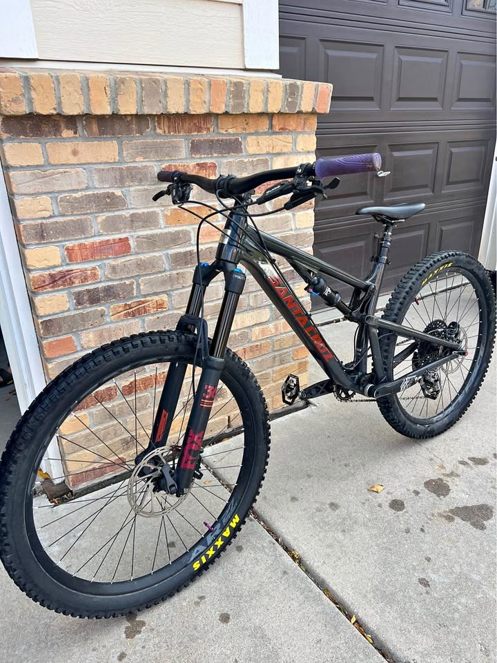 Santa Cruz Full Suspension MTN Bike 27.5 L
