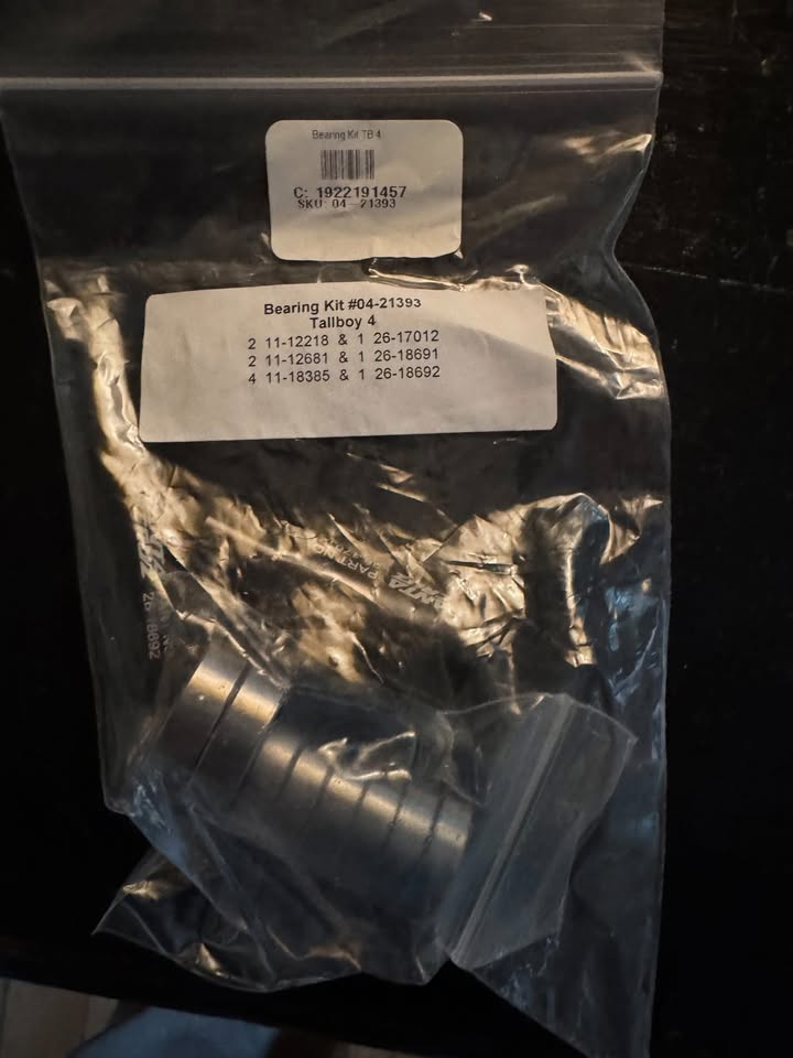 2022 Santa Cruz Tallboy C, S build size medium