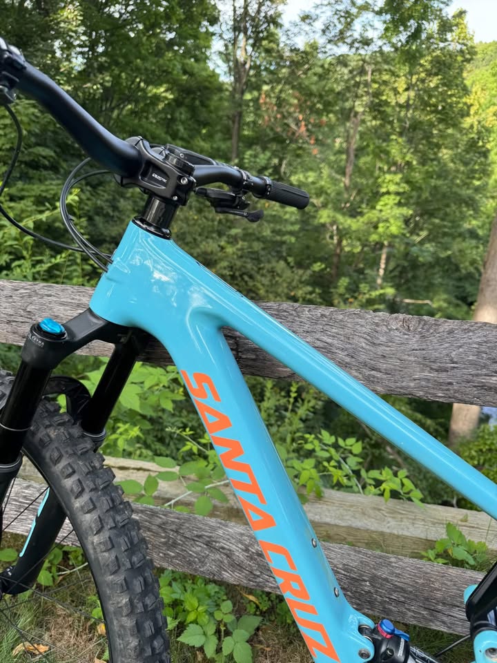 2022 Santa Cruz Tallboy C, S build size medium