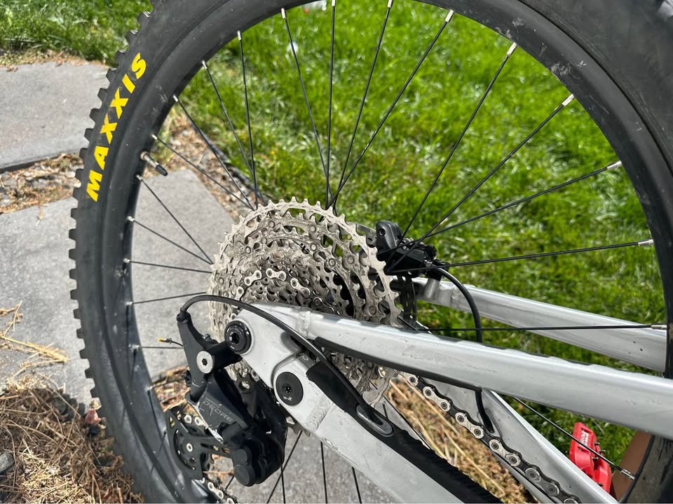 2022 Scott Ransom 600 26” Full Suspension Mountain Bike