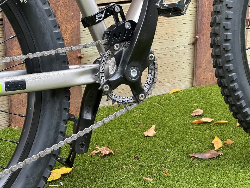 Diamondback Line 24 kids mountain bike