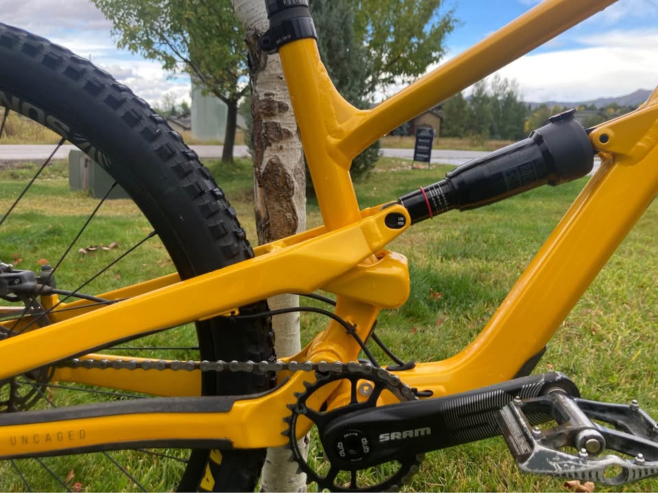 2024 YT Jeffsy Primus 26”