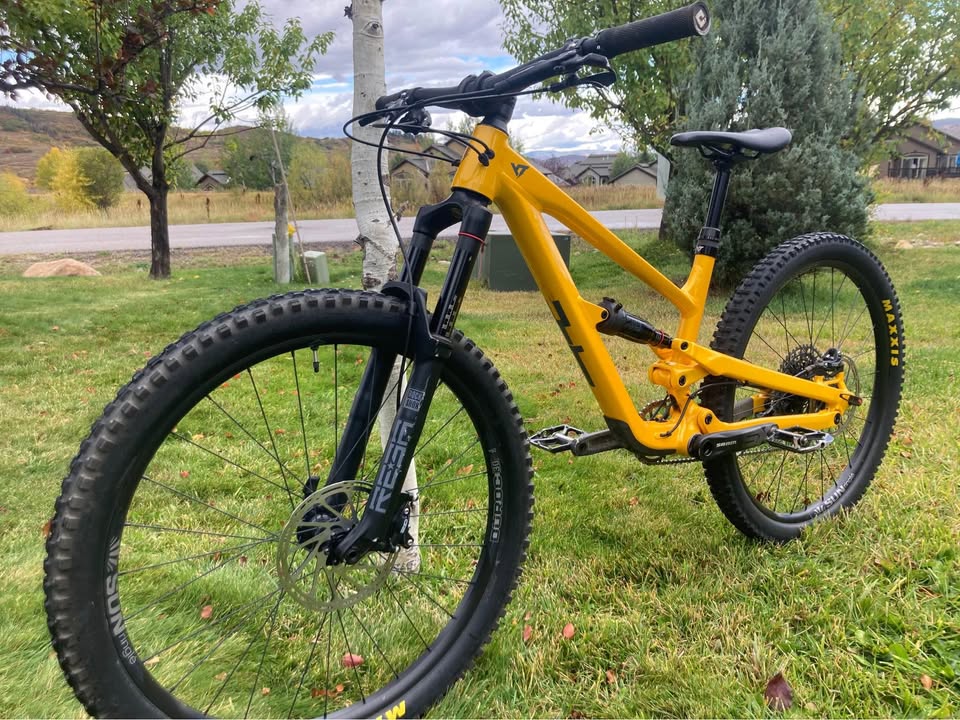 2024 YT Jeffsy Primus 26”