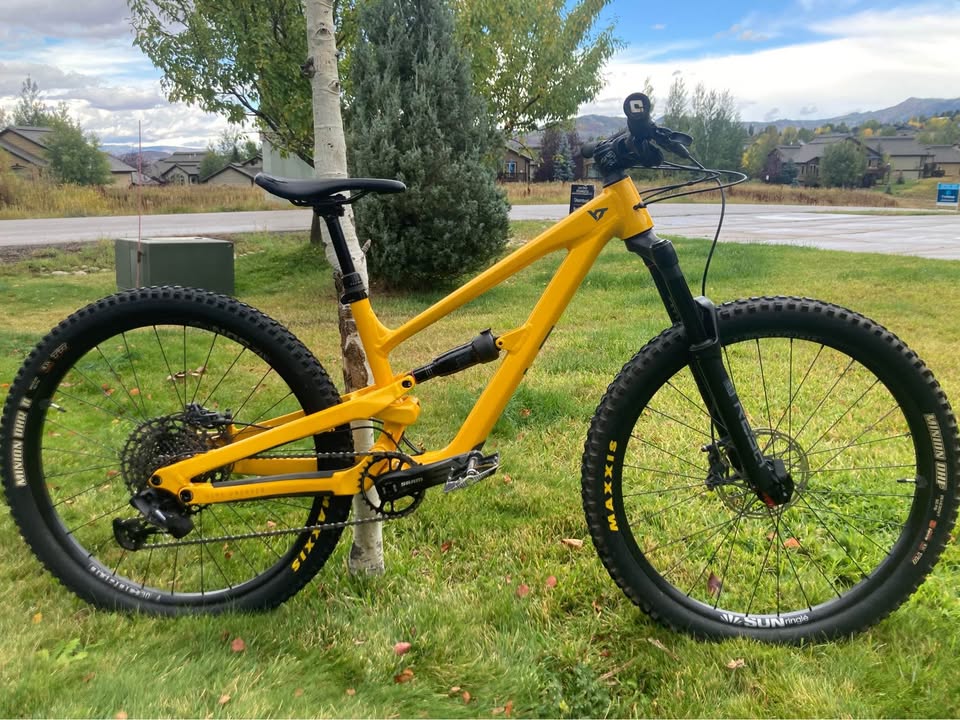 2024 YT Jeffsy Primus 26”
