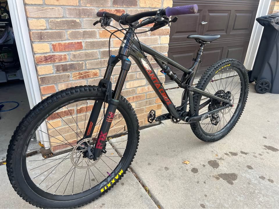 Santa Cruz Full Suspension MTN Bike 27.5 L
